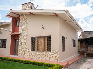 Foto 1 de Casa en Venta, Sector Cuartel Cayambe, Ricaurte, Cuenca