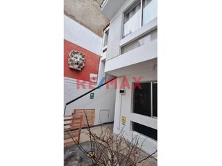 Foto 5 de ¡Amplia Casa Cerca A Av. La Marina Y Parque En San Miguel!
