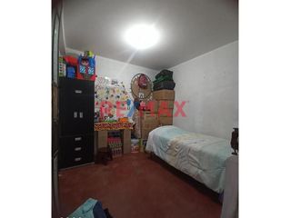 Foto 10 de 1118843 Casa En Angamos Con 2 Deparatmentos A 5 Cdras De La Av Néstor Gambeta Ventanilla