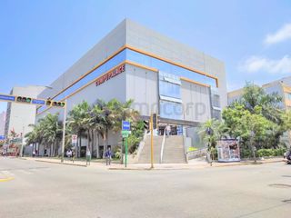 Foto 1 de ¡Haz crecer tu negocio! Local Comercial de 24m² en el icónico Compu Palace – Miraflores