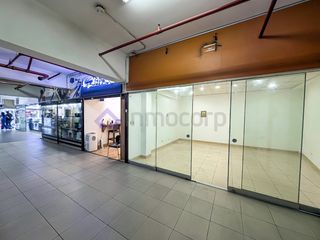 Foto 2 de ¡Haz crecer tu negocio! Local Comercial de 24m² en el icónico Compu Palace – Miraflores