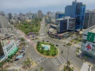 Foto 10 de ¡Haz crecer tu negocio! Local Comercial de 24m² en el icónico Compu Palace – Miraflores