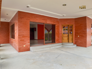Foto 5 de Casa  de venta en Paute sector La higuera