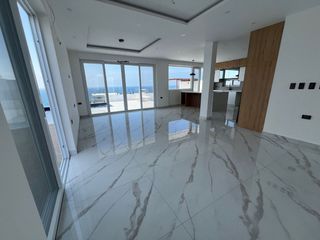 Foto 5 de Casa de venta frente al mar en Playa Alta - Manta