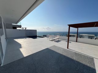 Foto 15 de Casa de venta frente al mar en Playa Alta - Manta
