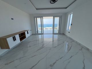 Foto 6 de Casa de venta frente al mar en Playa Alta - Manta