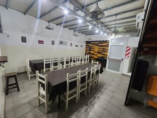 Foto 5 de Salon de eventos ,con fondo de comercio y habiltacion  comercial PH