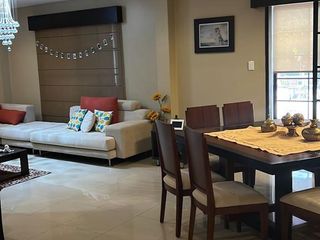 Foto 2 de VENTA - HERMOSA CASA EN TERRANOSTRA - MASTER BAÑO W.CLOSET A/C,  2 DORMITORIOS CON BAÑO COMPARTIDO A/C - PISCINA