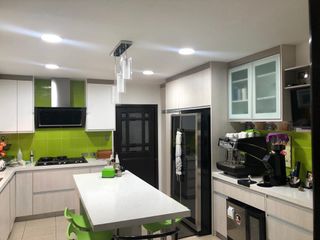 Foto 11 de VENTA - HERMOSA CASA EN TERRANOSTRA - MASTER BAÑO W.CLOSET A/C,  2 DORMITORIOS CON BAÑO COMPARTIDO A/C - PISCINA