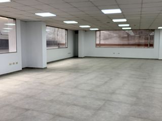 Foto 6 de Oficina de arriendo sobre la av. república del salvador