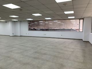 Foto 11 de Oficina de arriendo sobre la av. república del salvador