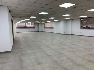 Foto 12 de Oficina de arriendo sobre la av. república del salvador