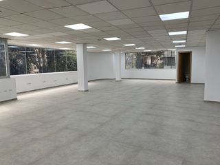 Foto 16 de Oficina de arriendo sobre la av. república del salvador