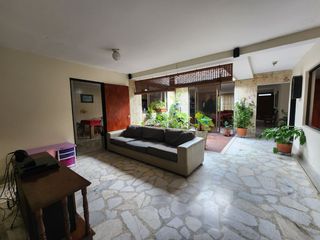 Foto 12 de CASA -BARRIO PRADOS DEL NORTE-CALI