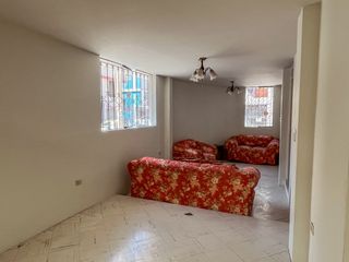 Foto 3 de Venta De Casa En Francisco Mostajo (Detras De Sedapar)