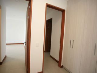 Foto 10 de DEPARTAMENTO MODERNO EN VENTA EN CUMBAYÁ – DISEÑO Y CONFORT