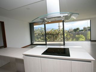Foto 1 de DEPARTAMENTO MODERNO EN VENTA EN CUMBAYÁ – DISEÑO Y CONFORT