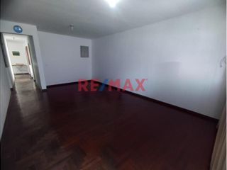 Foto 2 de ID: 1116817 Dpto De 132.55M², A Media Cuadra De Parque, Gas Cálidda, 3 Dormitorios Con Closet, 2ºpiso, Ubicado En Comas