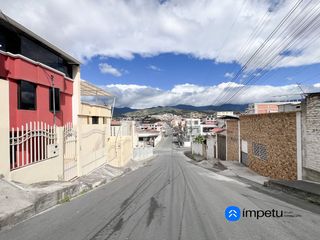 Foto 15 de Se vende casa en el Barrio Celi Roman en la ciudad de Loja