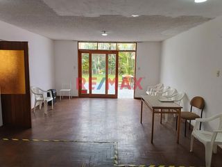 Foto 2 de Venta De Casa Urb Los Cipreses Cercado De Lima