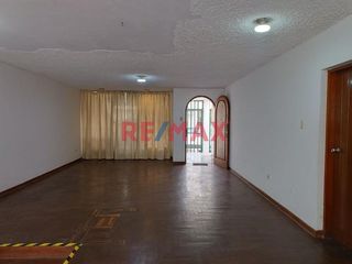 Foto 3 de Venta De Casa Urb Los Cipreses Cercado De Lima