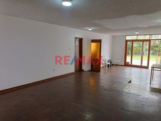 Foto 4 de Venta De Casa Urb Los Cipreses Cercado De Lima