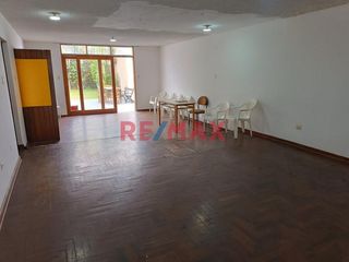 Foto 6 de Venta De Casa Urb Los Cipreses Cercado De Lima