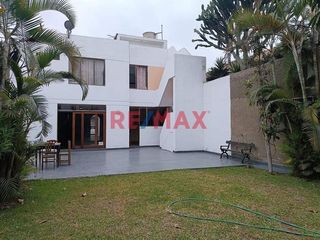 Foto 10 de Venta De Casa Urb Los Cipreses Cercado De Lima