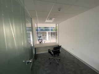 Foto 6 de OFICINA PRIME SEGUNDO PISO REMODELADA EN CENTRO EMPRESARIAL REAL. VISTA EXTERNA.