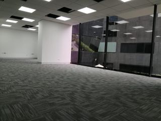 Foto 9 de OFICINA PRIME SEGUNDO PISO REMODELADA EN CENTRO EMPRESARIAL REAL. VISTA EXTERNA.