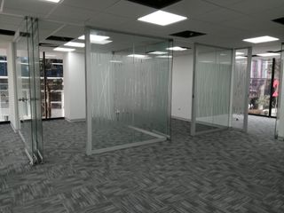 Foto 4 de OFICINA PRIME SEGUNDO PISO REMODELADA EN CENTRO EMPRESARIAL REAL. VISTA EXTERNA.