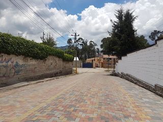 Foto 2 de VENTA TERRENO SUR DE QUITO A UNA CUADRA DE LA MALDONADO