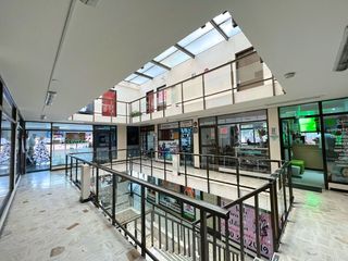 Foto 4 de OFICINA EN VENTA  CENTRO COMERCIAL EL NOGAL FONTIBON