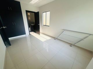 Foto 5 de CASA POR ESTRENAR DE DOS PISOS DENTRO DE URBANIZACIÓN PRECIO DE REMATE
