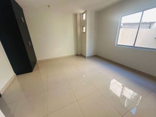 Foto 7 de CASA POR ESTRENAR DE DOS PISOS DENTRO DE URBANIZACIÓN PRECIO DE REMATE