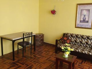 Foto 3 de Se Vende Casa En Av Alfonso Ugarte Chincha Alta