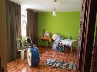 Foto 5 de Se Vende Casa En Av Alfonso Ugarte Chincha Alta