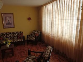Foto 10 de Se Vende Casa En Av Alfonso Ugarte Chincha Alta