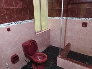 Foto 12 de Se Vende Casa En Av Alfonso Ugarte Chincha Alta