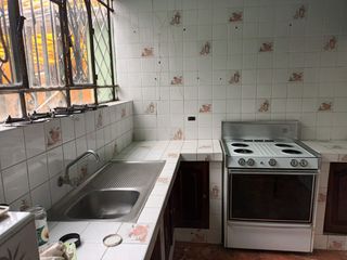 Foto 15 de Se Vende Casa En Av Alfonso Ugarte Chincha Alta