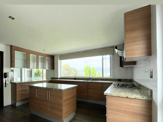 Foto 16 de En Cumbayá Casa de venta con 4 habitaciones, más departamento independiente de 199 m2