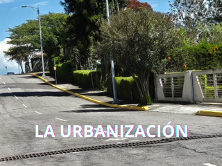 Foto 20 de En Cumbayá Casa de venta con 4 habitaciones, más departamento independiente de 199 m2