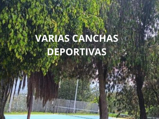 Foto 22 de En Cumbayá Casa de venta con 4 habitaciones, más departamento independiente de 199 m2