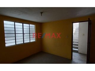 Foto 7 de Casa En Venta - Ate- 200 Mt2