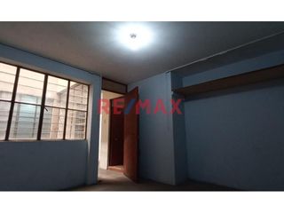 Foto 8 de Casa En Venta - Ate- 200 Mt2