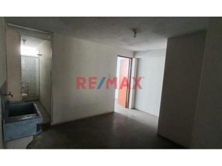 Foto 14 de Casa En Venta - Ate- 200 Mt2