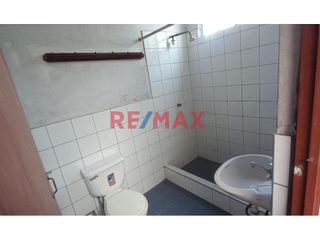 Foto 17 de Casa En Venta - Ate- 200 Mt2