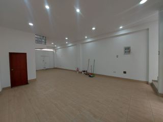 Foto 10 de Se Alquila Casa De Dos Pisos Para Empresa O Vivienda En San Martin De Porres