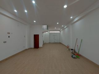 Foto 12 de Se Alquila Casa De Dos Pisos Para Empresa O Vivienda En San Martin De Porres