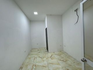 Foto 5 de local comercial alquiler manta centro bancario F/A